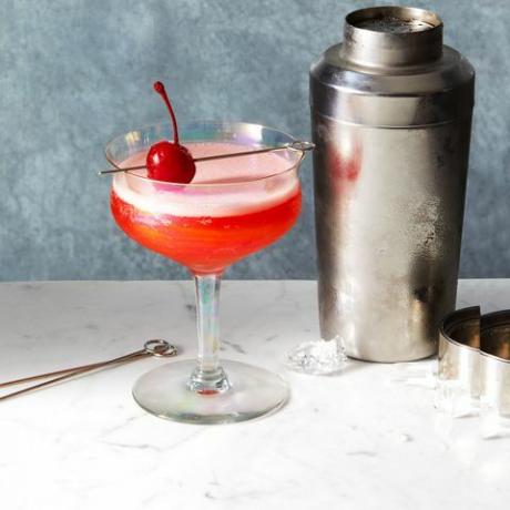 juhlava hedelmäinen mary pickford cocktailalkoholi